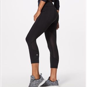 Pace Rival Crop 
22"